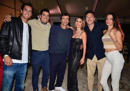 Poroto Cambiaso, Marco Villasboa Lanusse, Adolfito, María, Pico Mónaco y Diana Arnopoulos.