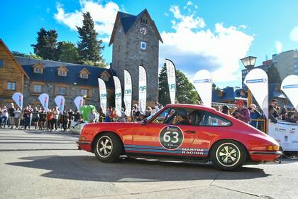 Porsche 911 T 1972 en la largada simbólica de las 1000 Millas Sport