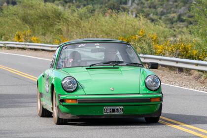 Porsche 911 T 1974 durante la primera etapa de las 1000 Millas Sport