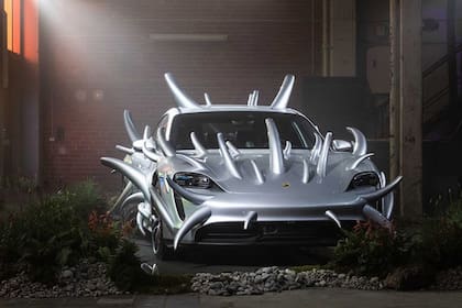 Porsche Taycan con espinas se llama Assassin