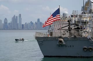 Portaaviones y destructor de EE.UU. llegan a aguas de Panamá para ejercicio marítimo multinacional