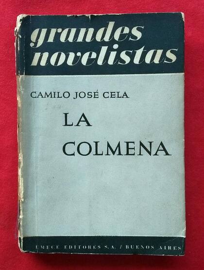 Portada de la primera edición de "La colmena", publicada por editorial Emecé el el 22 febrero de 1951, con una faja que decía: “Prohibida su circulación en España”