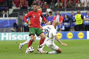 Portugal somete a Eslovenia, pero le cuesta convertir: Cristiano Ronaldo quiere el récord que se le hace desear