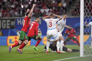 En un final vibrante, Portugal le revirtió el resultado a República Checa en una de las últimas jugadas del partido