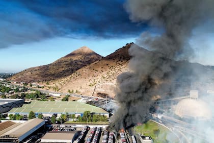 Posta de la curva "de la muerte" tras la explosión del camión de gas