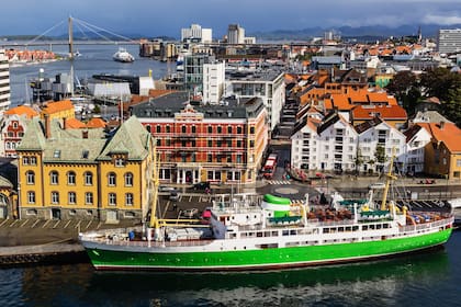 Postal de Bergen, la segunda ciudad de Noruega