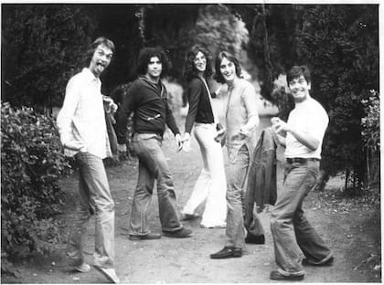 Postal de época: jovencísimos, David Lebón Charly García y Nito Mestre eran parte del "elenco estable" del estudio creado por Gustavo Gauvry en Parque Leloir