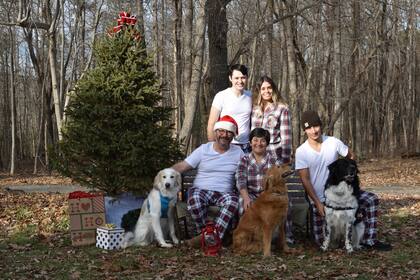 Postal de la última temporada de Navidad de la familia, incluyendo a su yerno, Cody, el marido de Fiamma.