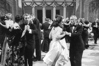 Postal de una de las primeras ediciones de la Gala del Met, donde además había baile.