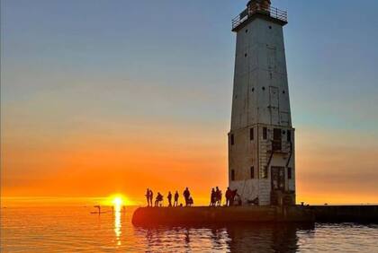 Postal del Faro Frankfort del norte, Traverse City