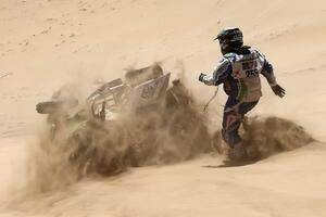 El temor y la contradicción de los pilotos: "Para correr el Dakar hay que ir al