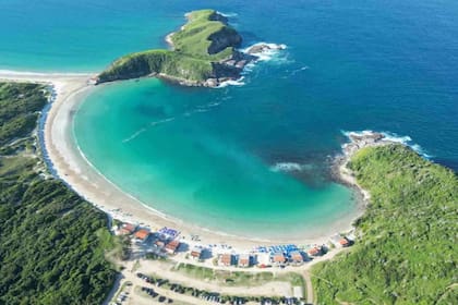 Praia das Conchas es una parada imperdible durante un viaje a Cabo Frío