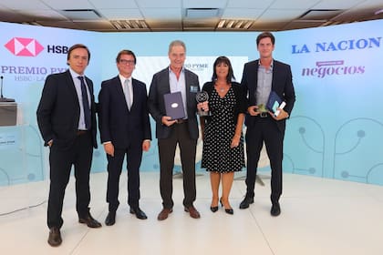 José Del Rio (LA NACION), Gabriel Martino (HSBC), Máximo Gagliardi (Papelera San Andrés de Giles), Patricia Bindi (HSBC) y Andrés Gagliardi (Papelera San Andrés de Giles)