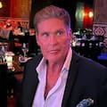 Preocupación por David Hasselhoff: fue visto caminando con dificultad, ayudado por un andador