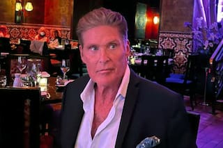 Preocupación por David Hasselhoff: fue visto caminando con dificultad, ayudado por un andador