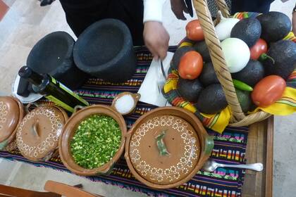 Preparando moles mexicanos