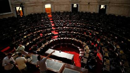 Preparativos en el Congreso, que hoy será escenario de la jura de Macri ante la Asamblea Legislativa