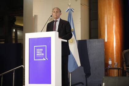 Presentación de Alberto Garay en "Diálogos para la Argentina" en la Bolsa de Comercio