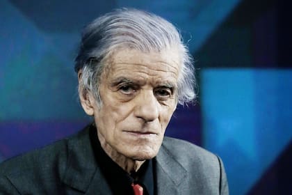 El expresidente leyó "Desobediencia civil y libertad responsable", de Juan José Sebreli y Marcelo Gioffré