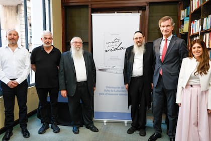 Presentación de "Cartas para la Vida" , recopilación de textos del Rabino rebe de Lubavitch, lider Jabad-Lubavitch.
