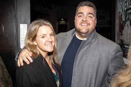 Darío Barassi y Lucía Gómez Centurión: aprovecharon la invitación y disfrutaron de una salida solos al teatro