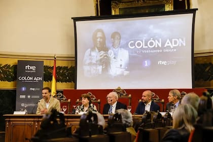 Presentación de los resultados de la investigación sobre los huesos de Cristóbal Colón