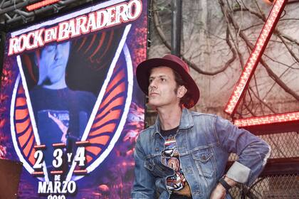 Coti Sorokin, al frente de una banda bien rockera