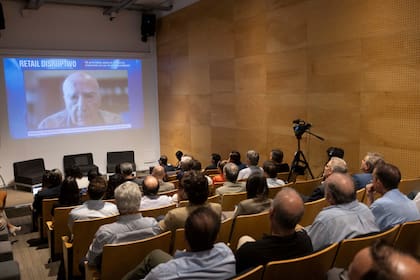 Presentación del libro “10 principios para el comercio minorista en el mundo posdigital”.