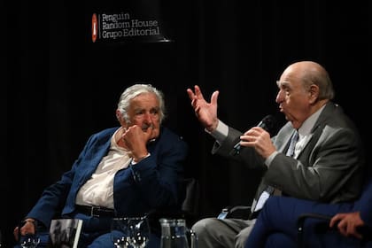 Presentación del libro El Horizonte, Conversaciones sin ruido entre Sanguinetti y Mujica