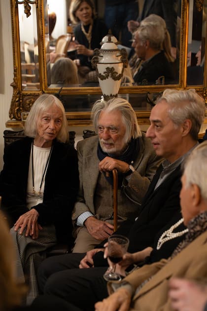 Presentes en la velada musical, el arquitecto Carlos Libedinsly junto a su esposa