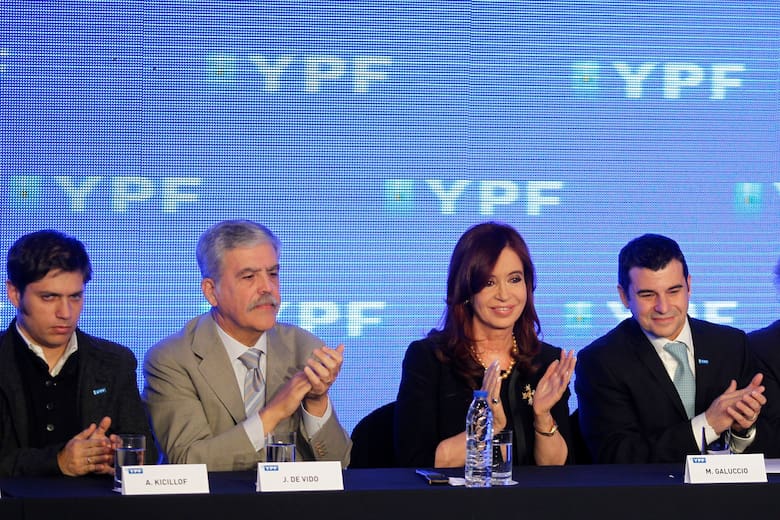 Juicio por la estatización: dos fondos pidieron que la Argentina les transfiera el control de YPF