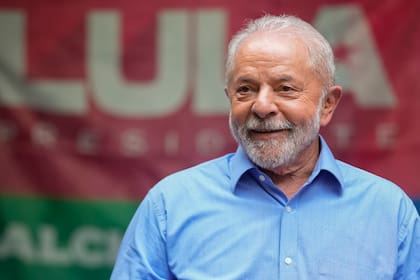 ARCHIVO - El presidente de Brasil, Luiz Inácio Lula da Silva,en octubre de 2022, cuando estaba en campaña