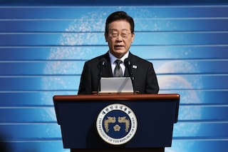 Presidente de Corea del Sur se disculpa por mala gestión en programas de adopción extranjera