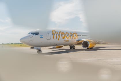 Flybondi planea volver a volar la primera semana de noviembre, con menos rutas y frecuencias que antes de la pandemia 