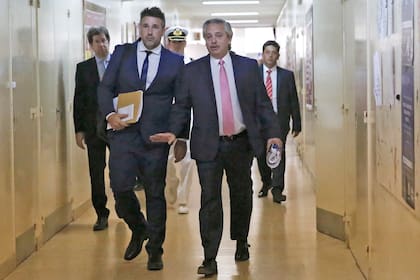 Presidente y profesor: Alberto Fernández fue a la Facultad de Derecho de la UBA a tomar finales