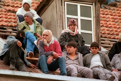 Presos con rehenes durante un motín en abril de 1996