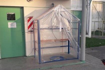 Presos hicieron cabinas de desinfección para los guardias y personal penitenciario