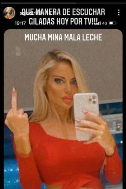 Previamente, Salazar había exhibido su irritación en una historia de Instagram