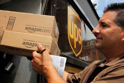Price Check, la aplicación de Amazon que compara precios, desató la ira de los comercios tradicionales que la acusaron de pagar a los clientes por ser sus espías