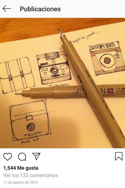 Primer boceto del logo, a cargo del propio Systrom, que es fanático de las cámaras Polaroid