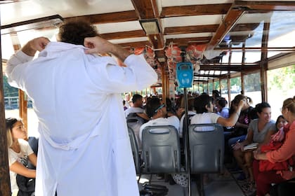 La lancha sale 8.40, desde la Estación Fluvial de Tigre