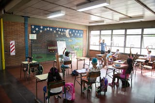 Clases: Juntos por el Cambio pide declarar la educación como servicio esencial