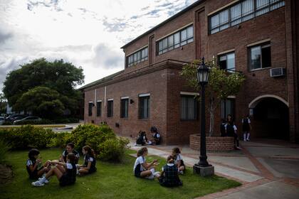 Primer día de clases presenciales del ciclo lectivo 2021 en la Provincia de Buenos Aires, en el Colegio Buen Ayre, en Beccar