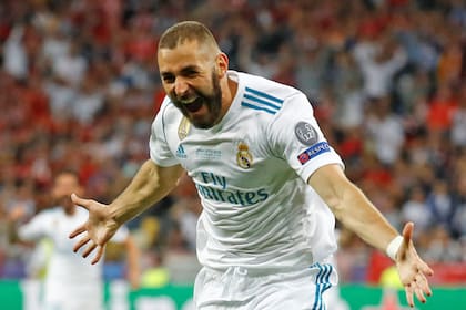 Primer gol del Real Madrid, de Karim Benzema, durante el segundo tiempo