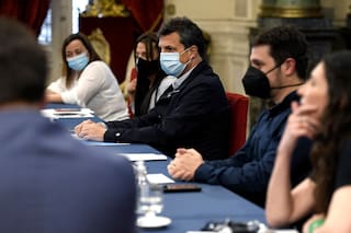 Etiquetado de alimentos. Ante a las críticas, Massa redujo a tres las comisiones