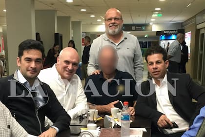Primera imagen de José Luis Espert y Fred Machado juntos fue tomada el 18 de abril de 2019 en el aeropuerto de Bahía Blanca