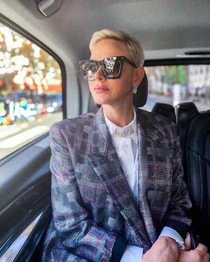 Princesa Charlene de Mónaco. En 2022 se mostró con 105 prendas nuevas, de las que solo 7 no han sido identificado. Un 2022 con 793.269.21 dólares utilizados en su vestuario.