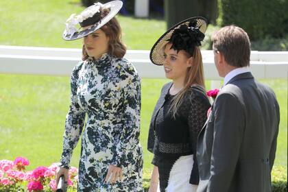 La princesa Beatriz será la Dama de Honor de su hermana, la princesa Eugenia. Según los medios británicos, repetirá el "efecto Pippa" (por el inolvidable papel que desempeñó Pippa Middleton en la boda de su hermana Kate con el príncipe William)