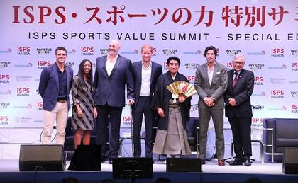 Príncipe Harry y Nacho Figueras en el IPS Sports Value Summit de Tokio