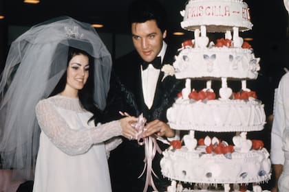 Priscilla, el día de su boda con Elvis Presley en Las Vegas. La pareja se casó en 1967 y se divorció en 1973.